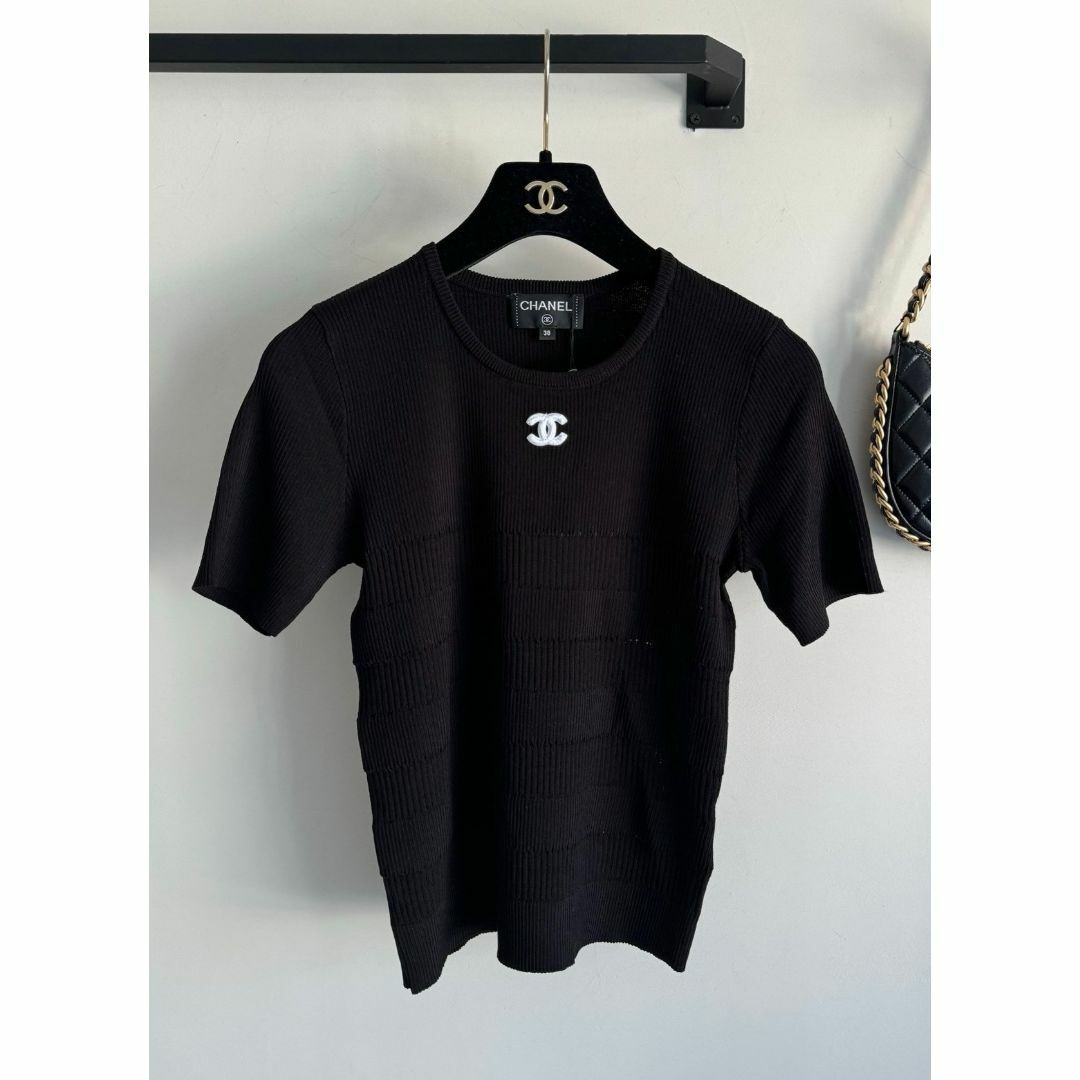 CHANEL - シャネル CHANEL 半袖 ニットセーターの通販 by ミオ's shop CHANEL - シャネル CHANEL 半袖 ニットセーターの通販 by ミオ's shop