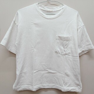 ジーユー(GU)のTシャツ　〈白〉(Tシャツ(半袖/袖なし))