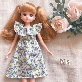 リカちゃん　ブルー花柄フリルワンピース　22cmドール(その他)