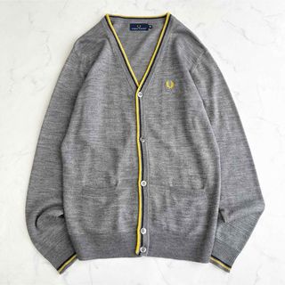 フレッドペリー(FRED PERRY)の『 FRED PERRY 』カーディガン／M／月桂樹刺繍ロゴ／長袖／羽織(カーディガン)