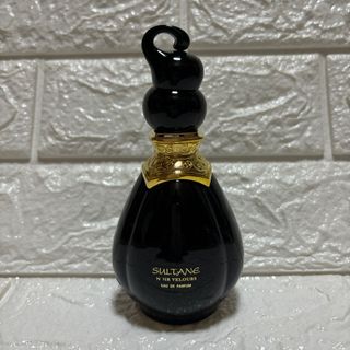 ジャンヌアルテス(JEANNE ARTHES)のフランス製　香水　スルタン　ブラックベルベット　オードパルファム　100ml(香水(女性用))