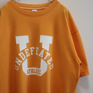 UNDEFEATED アンディフィーテッド 大きめ 橙 × 白 古着 Tシャツ