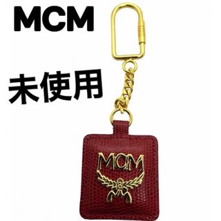 エムシーエム(MCM)の【希少品】MCM キーホルダー  キーリング　赤 金 箱付き(キーホルダー)