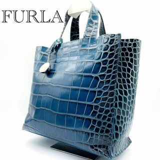 Furla - 良品　フルラ　ハンドバッグ　型押しレザー　ネイビー　チャーム