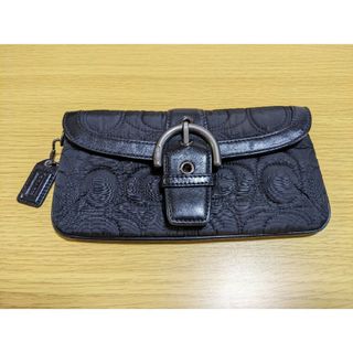 コーチ(COACH)のCOACH　コーチ　ポーチ　小物入れ　キルティング　ブラック(ポーチ)