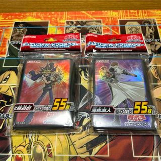 ユウギオウ(遊戯王)の 遊戯王　デュエリストカードプロテクター　武藤遊戯、海馬瀬人、未開封品セット(カードサプライ/アクセサリ)