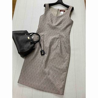 マックスマーラ(Max Mara)の美品　マックスマーラ　ワンピース　柄(ひざ丈ワンピース)