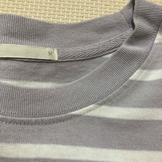 ジーユー(GU)のレディース　Tシャツ　ボーダー　紫　パープル　白　ホワイト　GU ジーユー(Tシャツ(半袖/袖なし))