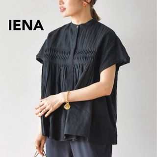 イエナ(IENA)の美品 IENA コットンリネン タックブラウス ブラック(シャツ/ブラウス(半袖/袖なし))