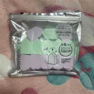 ダイソー(DAISO)のファンデーション　下地　BBクリーム　パフ　化粧パフ　メイクパフ　メイクスポンジ(パフ・スポンジ)