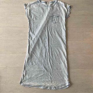 GU - ジーユー　GU デニム風膝丈ノースリーブワンピース　size M