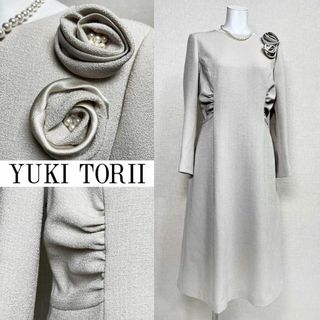 ユキトリイインターナショナル(YUKI TORII INTERNATIONAL)の■【美品】ユキトリイ　セレモニー　ほんのり光沢　ウエストギャザー　薔薇(スーツ)