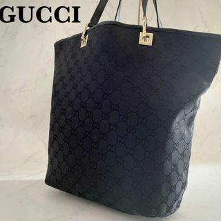 グッチ(Gucci)の美品꧁グッチ꧂トートバッグ　ショルダーバッグ　大容量　A4収納　黒　GG柄(トートバッグ)