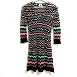 ミッソーニ(MISSONI)のMISSONI(ミッソーニ) ワンピース サイズ36 S レディース - 黒×ピンク×マルチ Vネック/長袖/ロング(その他)