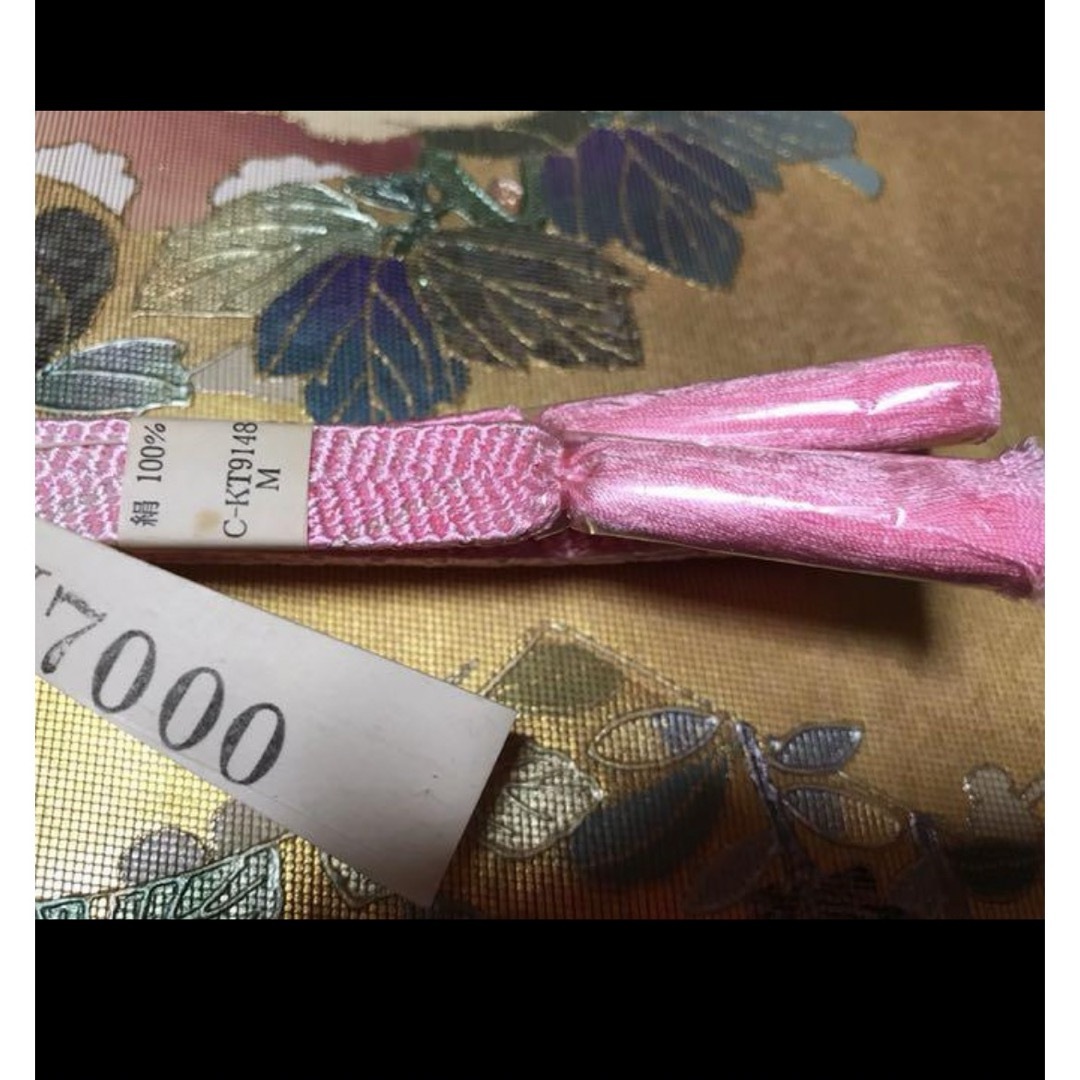 正絹 帯締め グラデーションピンク組みひも定価7,000円 レディースの水着/浴衣(和装小物)の商品写真