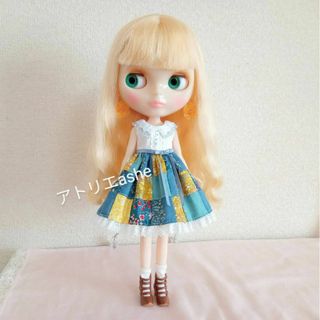 ハンドメイド「45パーツのパッチワークワンピース」ネオブライス・リカちゃんの服(人形)