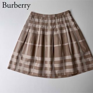 バーバリー(BURBERRY)の美品　Burberry バーバリー　フレアスカート　プリーツ　ノバチェック(ひざ丈スカート)