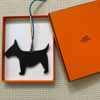 エルメス(Hermes)のエルメスプティアッシュ犬テリアシルク美品ブラックxホワイト(コインケース)