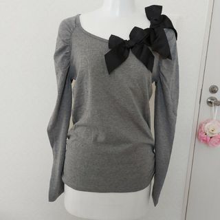 バービー(Barbie)のBarbie 黒リボン付きトップス 新品未使用(Tシャツ(長袖/七分))