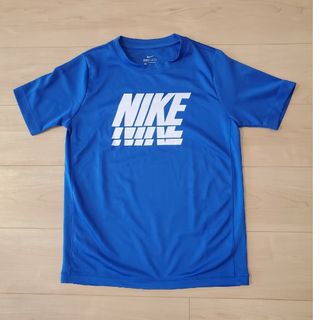 NIKE - NIKE　キッズ　Tシャツ