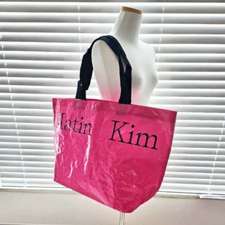 Matin Kim マーテインキムTARPAULIN ショッパー バッグPINK(トートバッグ)