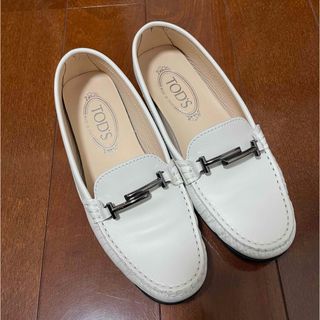 トッズ ローファー(ホワイト/白色系)の通販 100点以上 | TOD'Sを買う トッズ ローファー(ホワイト/白色系)の通販 100点以上 | TOD'Sを買う