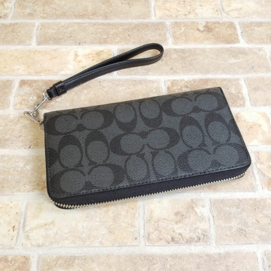 COACH - 未使用 コーチ ☆ シグネチャーキャンバス ラウンド COACH - 未使用 コーチ ☆ シグネチャーキャンバス ラウンド