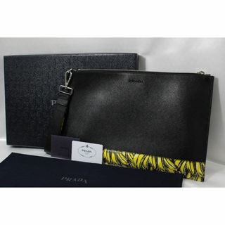 PRADA - 【PRADA】　クラッチバック　中古/美品　ブラック