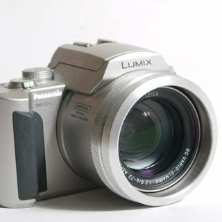 パナソニック(Panasonic)のPanasonic Lumix DMC-FZ10 CCD F2.8(コンパクトデジタルカメラ)