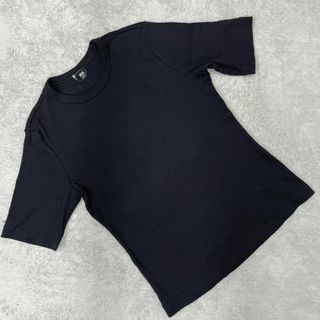 ユニクロ(UNIQLO)の新品 UNIQLO Tシャツ 半袖 ブラック Uネック Mサイズ 無地(Tシャツ/カットソー(半袖/袖なし))