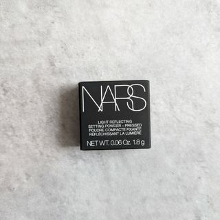 ナーズ(NARS)のリフ粉　ライトリフレクティングセッティングパウダー プレストN 5894 ミ(フェイスパウダー)