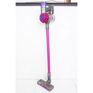 【中古】ダイソンDyson サイクロン式掃除機 コードレスクリーナー V6 SV07 充電式掃除機(掃除機)