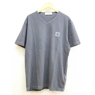 STONE ISLAND - 【夏物 新入荷】★STONE ISLAND/ストーンアイランド★ワンポイントロゴ半袖VネックTシャツ/おしゃれ/シンプル/カジュアル/カットソー/Tシャツ/半袖 チャコールグレー/濃灰色 メンズ L【中古】春夏秋冬 125042