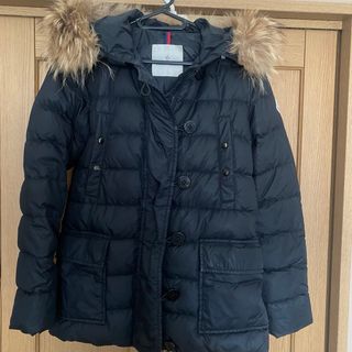 モンクレール(MONCLER)の正規品　モンクレール　ダウン　ファー付き ブラック(ダウンジャケット)