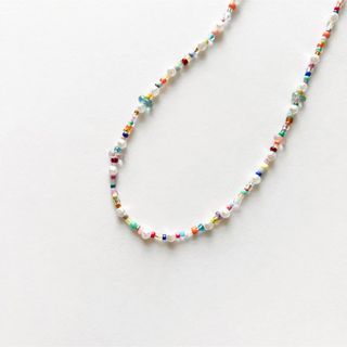 ハンドメイド＊ビーズネックレス＊カラフル＊マルチカラー＊パール＊レインボー(ネックレス)