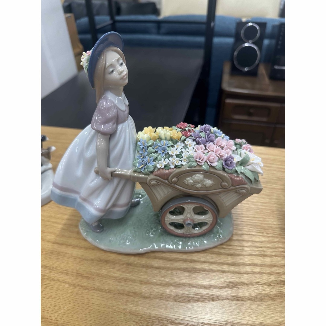 美品 LLADRO リヤドロ 06521 可愛いお花屋さん 美品 LLADRO リヤドロ 06521 可愛いお花屋さん