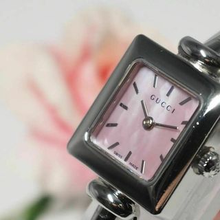 グッチ(Gucci)のグッチ ピンク系シェル文字盤 バングルウォッチ ブレスレット 腕時計 C317(腕時計)
