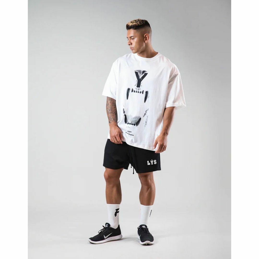 adidas(アディダス)のLYFT ライオン ファング Tシャツ XL XENO VEATM CRONOS メンズのトップス(Tシャツ/カットソー(半袖/袖なし))の商品写真