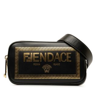 フェンディ(FENDI)の美品 フェンディ ×ヴェルサーチ FENDACE フェンダーチェ 斜め掛け ショルダーバッグ 7M0285 レザー レディース FENDI 【228-51884】(ショルダーバッグ)