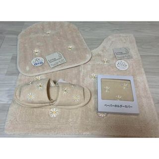 【新品未使用】トイレ用マット カバーセット living accessory(トイレマット)