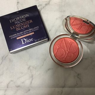 ディオール(Dior)のディオール ミネラルヌードルミナイザーブラッシュ コーラルポップ(チーク)