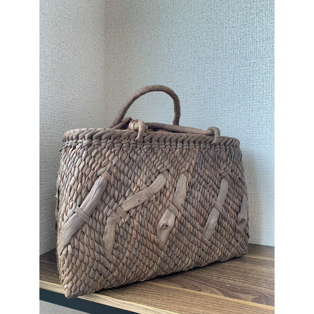 国産山葡萄 手作り かごバッグ 極細ひご、太ひご 巾着タイプ内布 国産山葡萄 手作り かごバッグ 極細ひご、太ひご 巾着タイプ内布