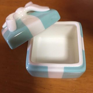 ティファニー(Tiffany & Co.)のティファニー   陶器ボックス(小物入れ)