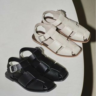 トゥデイフル(TODAYFUL)のTODAYFUL トゥデイフル Leather Gurkha Sandals(サンダル)