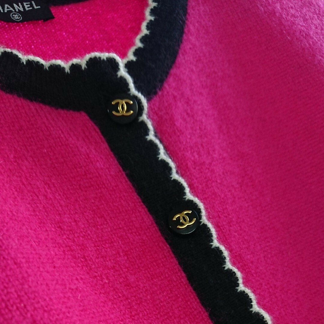 CHANEL - シャネル❤️カーディガン➕トップス❤️可愛いピンク CHANEL - シャネル❤️カーディガン➕トップス❤️可愛いピンク