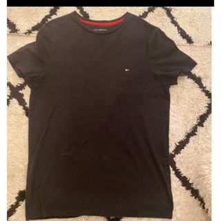 トミーヒルフィガー(TOMMY HILFIGER)の黒半袖Ｔシャツ(Tシャツ/カットソー(半袖/袖なし))