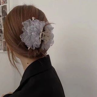 レディース 花 ヘアアクセサリー ひらひら おおきめ グレー 真珠 高級感(バレッタ/ヘアクリップ)