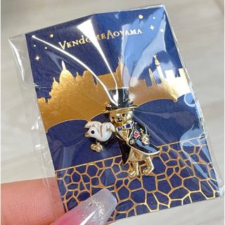 ヴァンドームアオヤマ(Vendome Aoyama)の【未使用】VENDOME AOYAMA ピンバッチ(ブローチ/コサージュ)