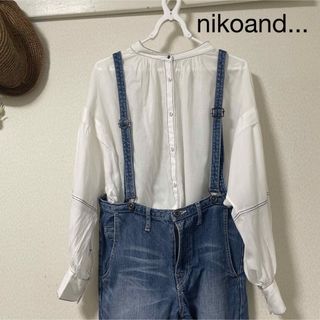 nikoand... ブラウス透け感あり　ステッチ