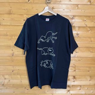 ●新品　猫　イラスト　Tシャツ　コットン100%(Tシャツ/カットソー(半袖/袖なし))